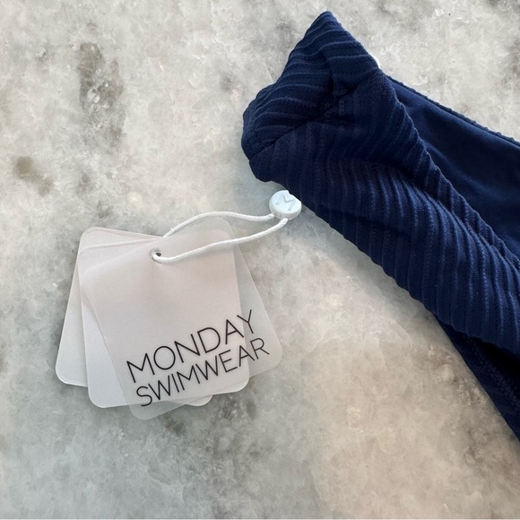 Monday Byron Bottom - Picture 3 of 4